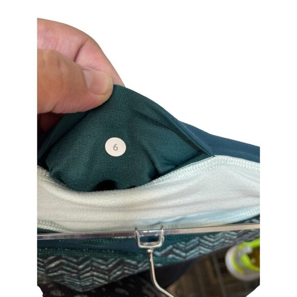 Lululemon Crisscross Waistband Black & Green Yoga Pants Size 6 Tall - Picture 4 of 5